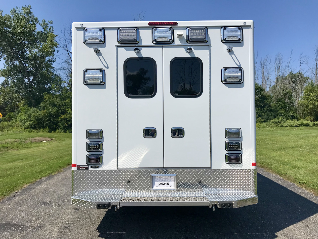 1_Life-Line-Ambulance-Demo-7