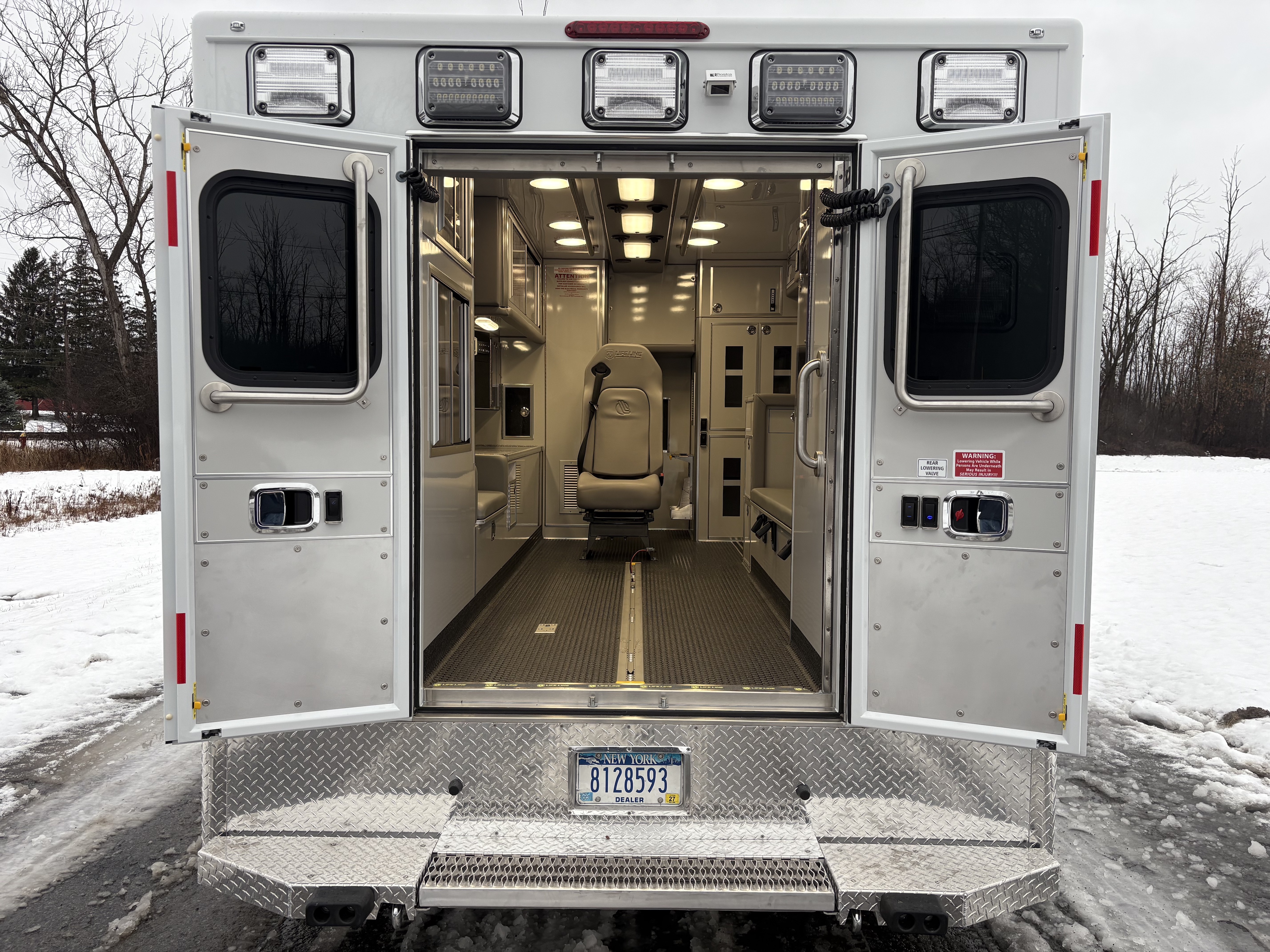 Life-Line-Stock-Ambulance-11