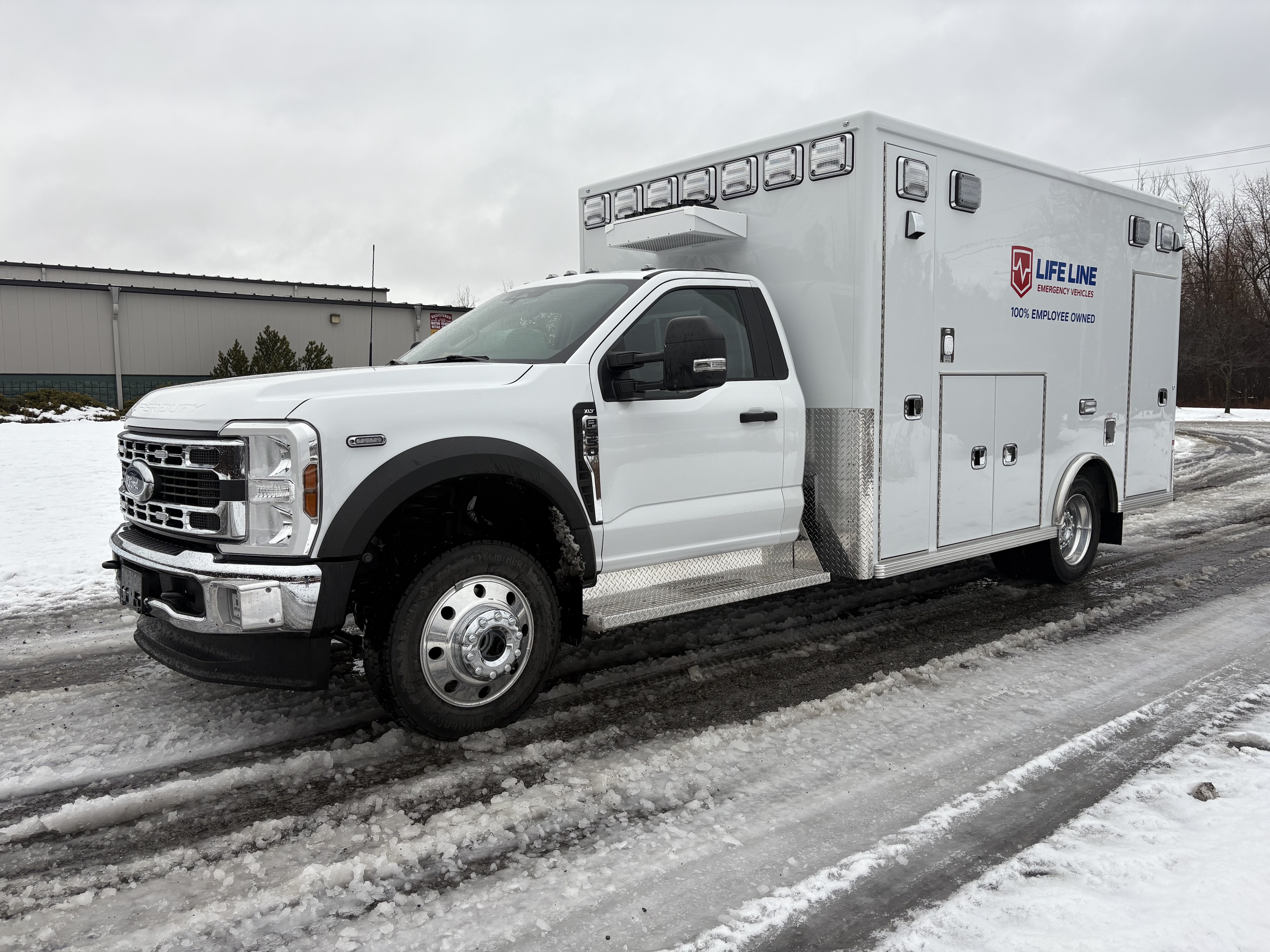 Life-Line-Stock-Ambulance-3