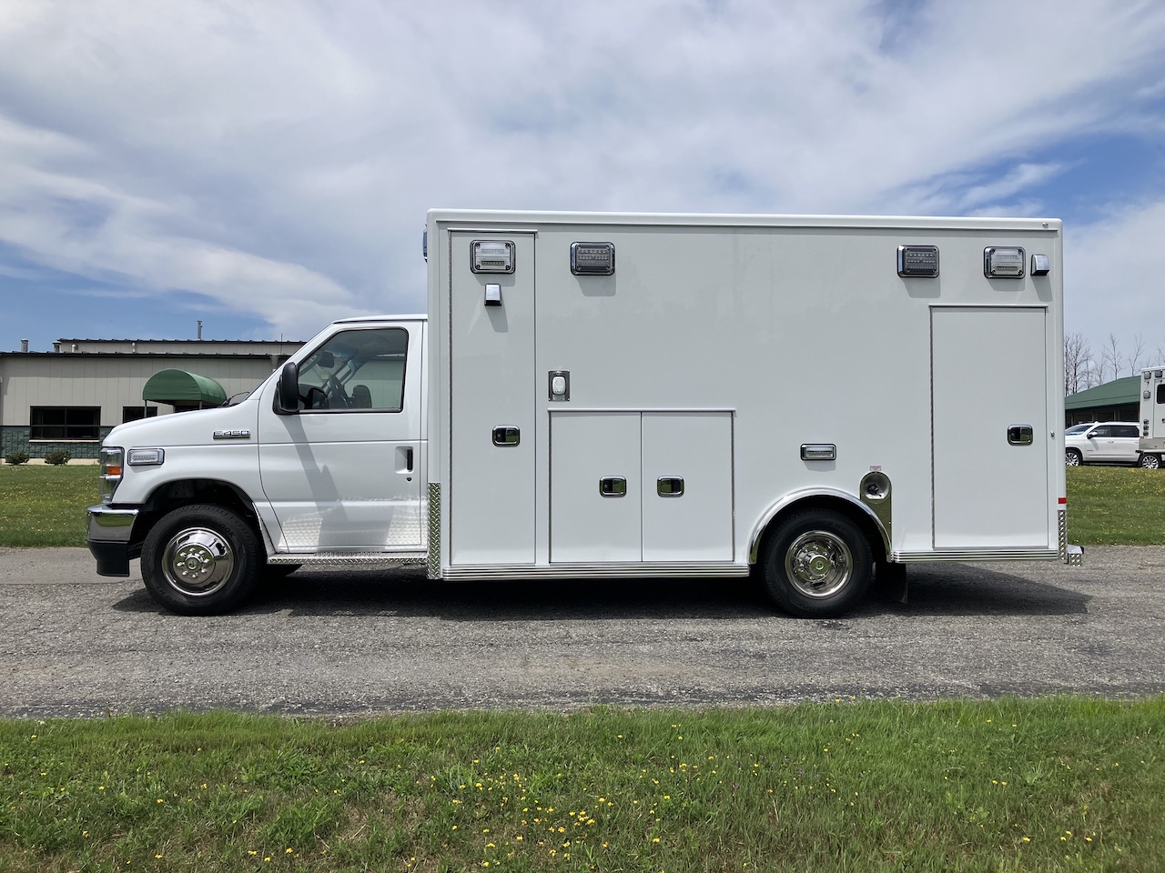 Life-Line-Stock-Ambulance-1