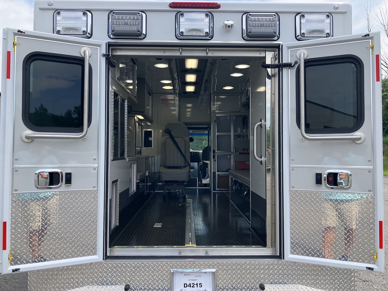 Life-Line-Stock-Ambulance-15