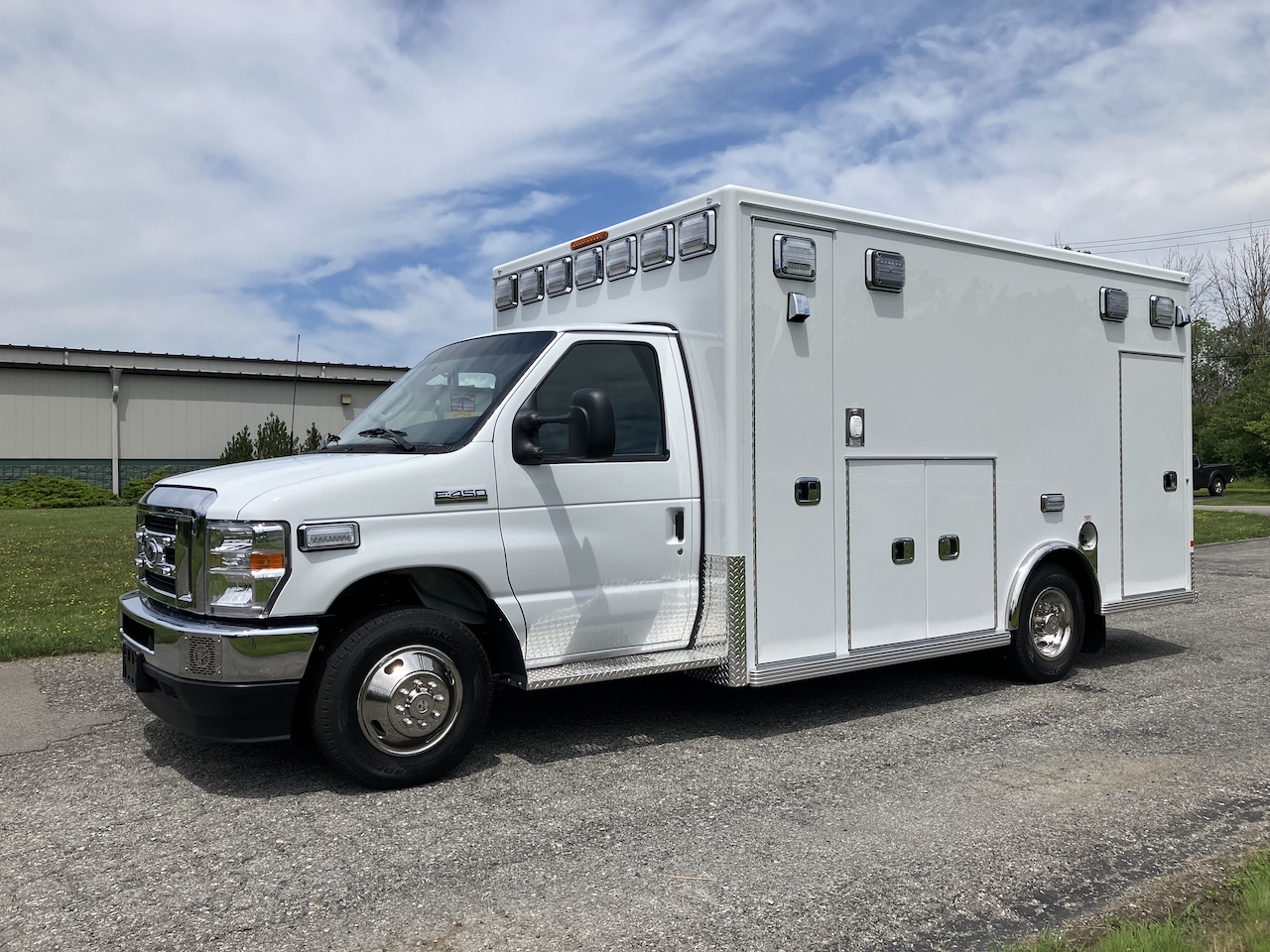 Life-Line-Stock-Ambulance-2