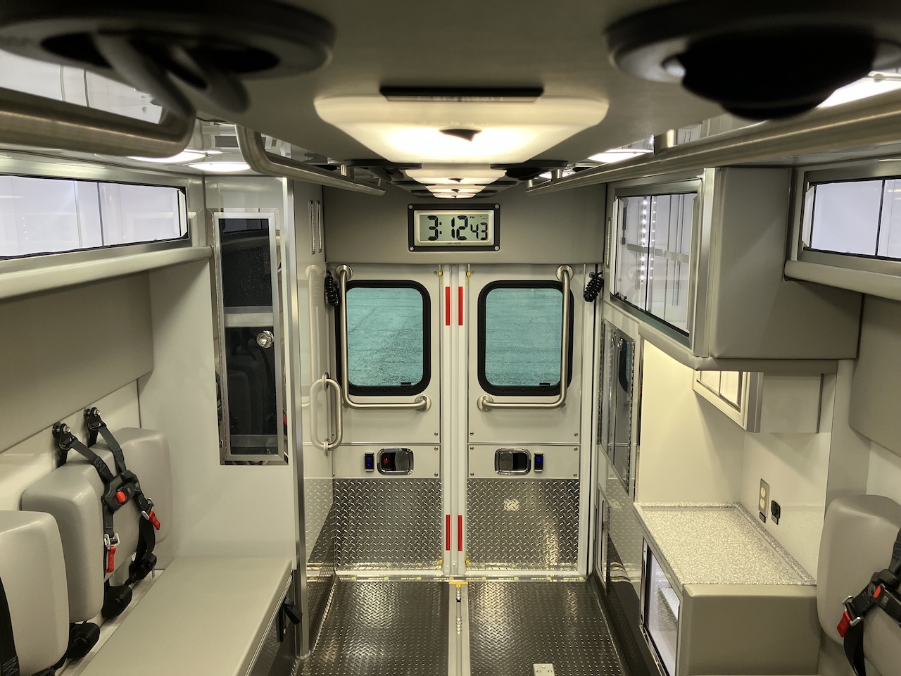 Life-Line-Stock-Ambulance-23