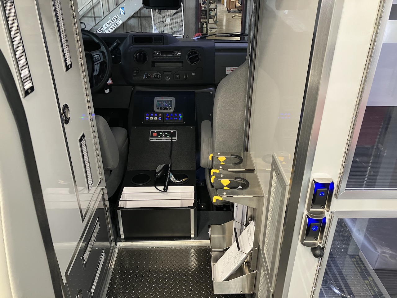 Life-Line-Stock-Ambulance-25