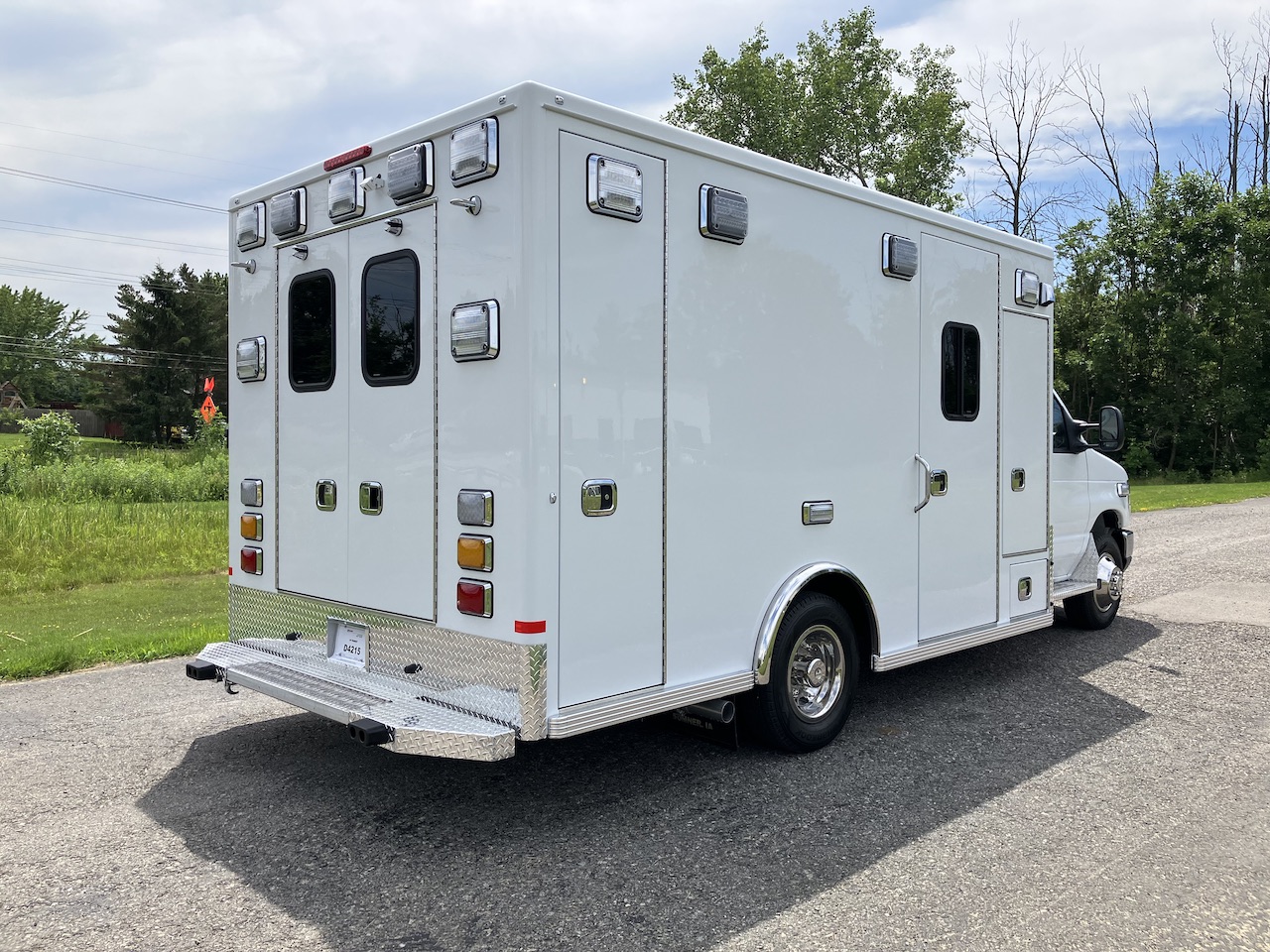 Life-Line-Stock-Ambulance-6