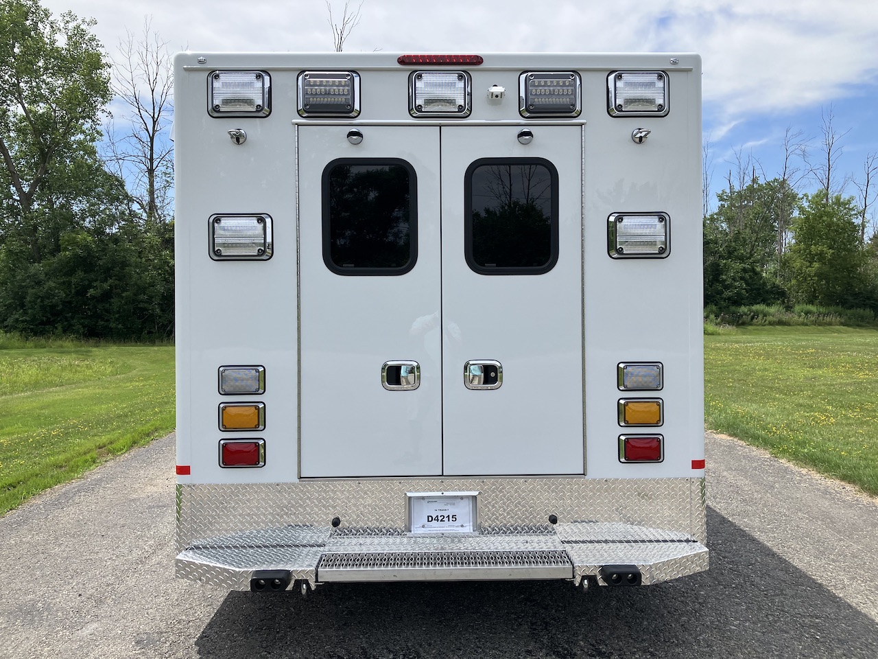 Life-Line-Stock-Ambulance-7