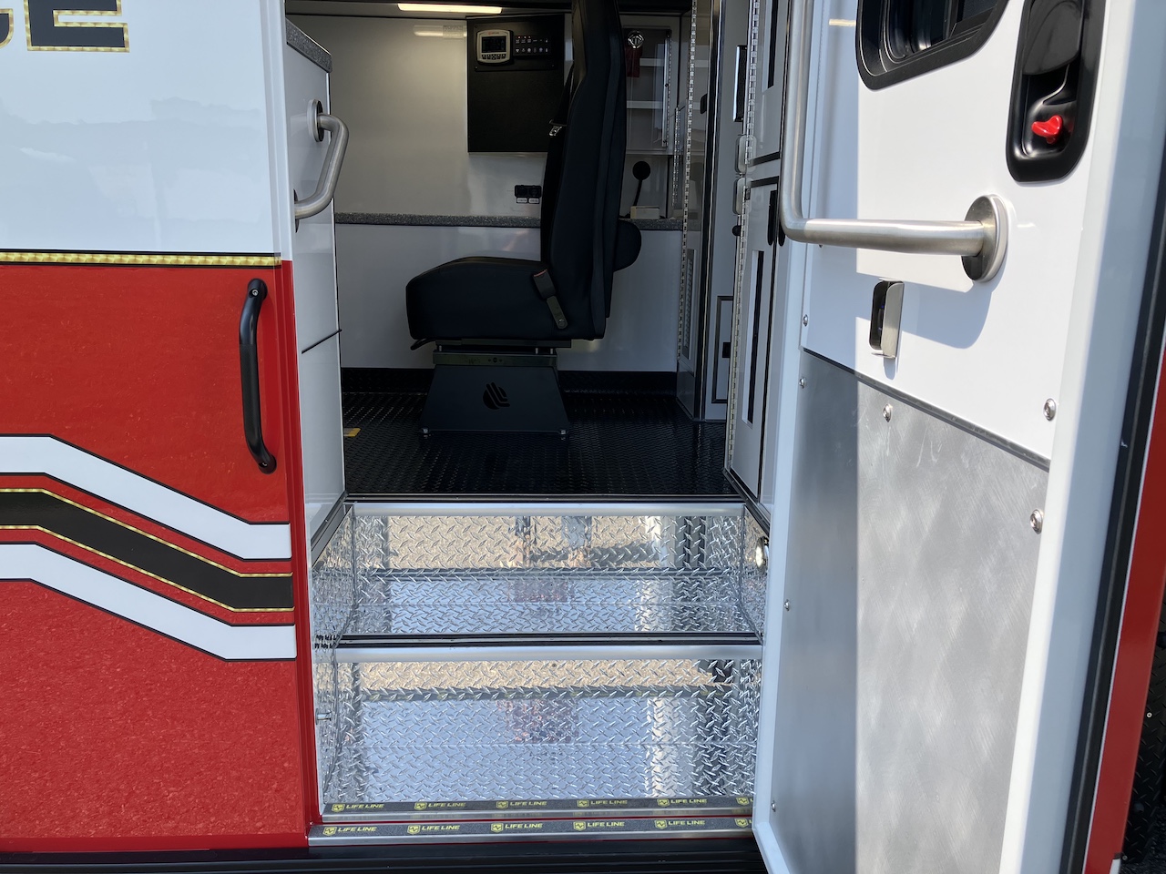 Newton-Abbott-Life-Line-Ambulance-16