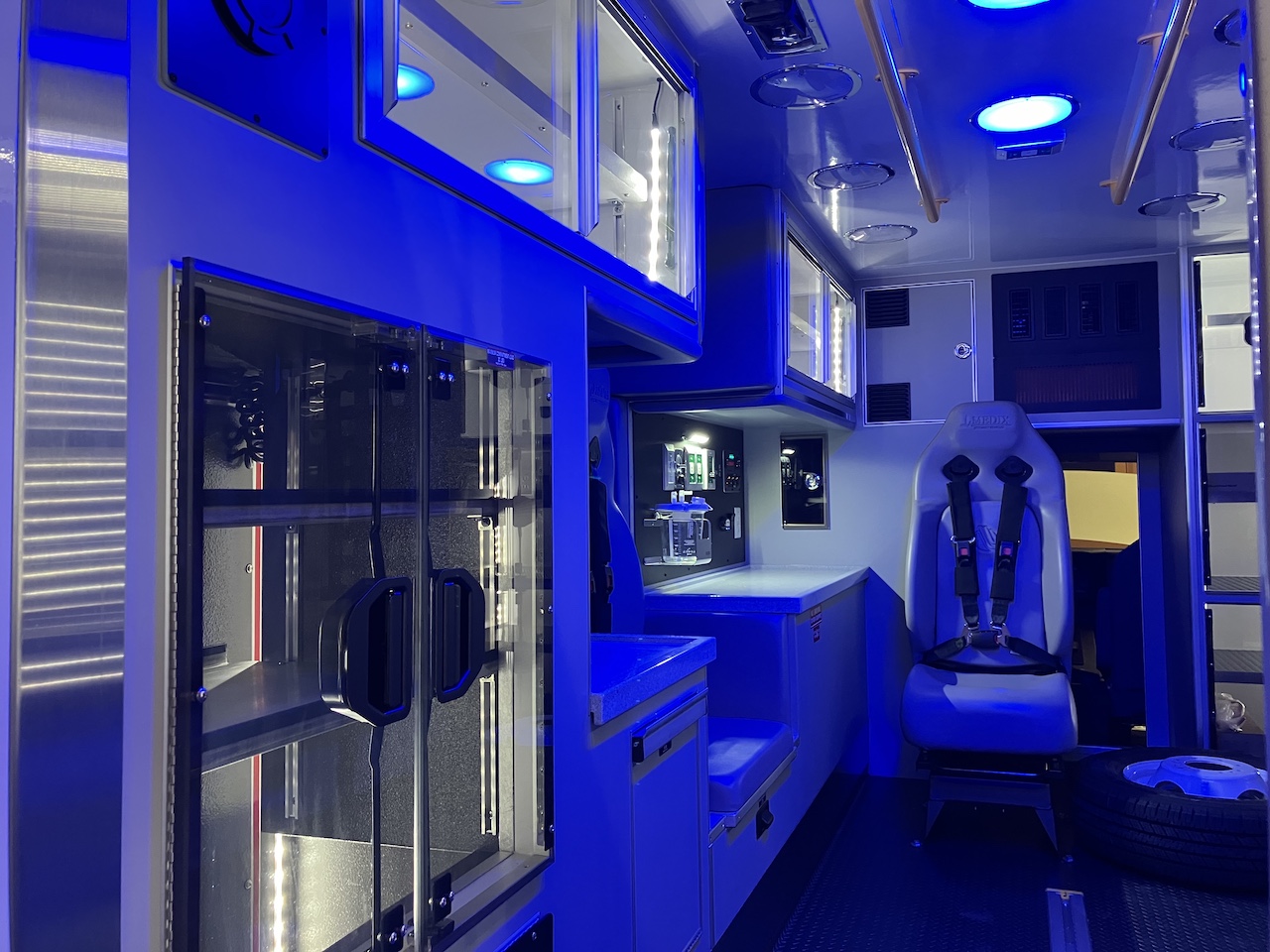 Medix-Ambulance-23-M462-13