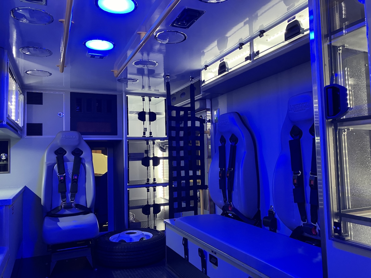 Medix-Ambulance-23-M462-14