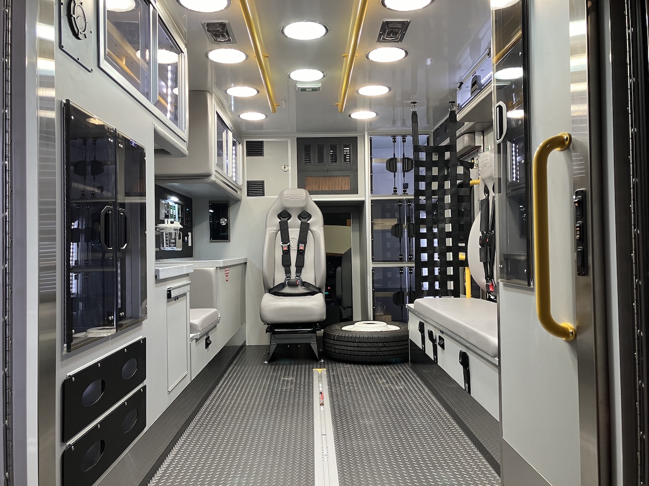 Medix-Ambulance-23-M462-2