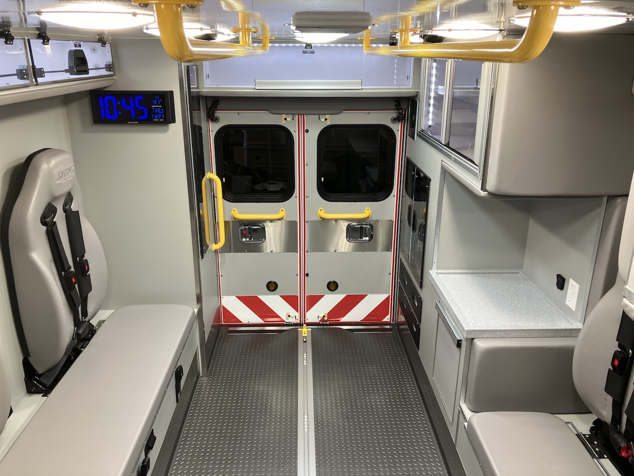 Medix-Ambulance-23-M462-9