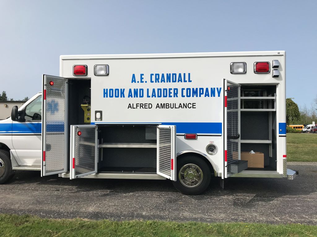 AE-Crandall-Life-Line-Ambulance-11