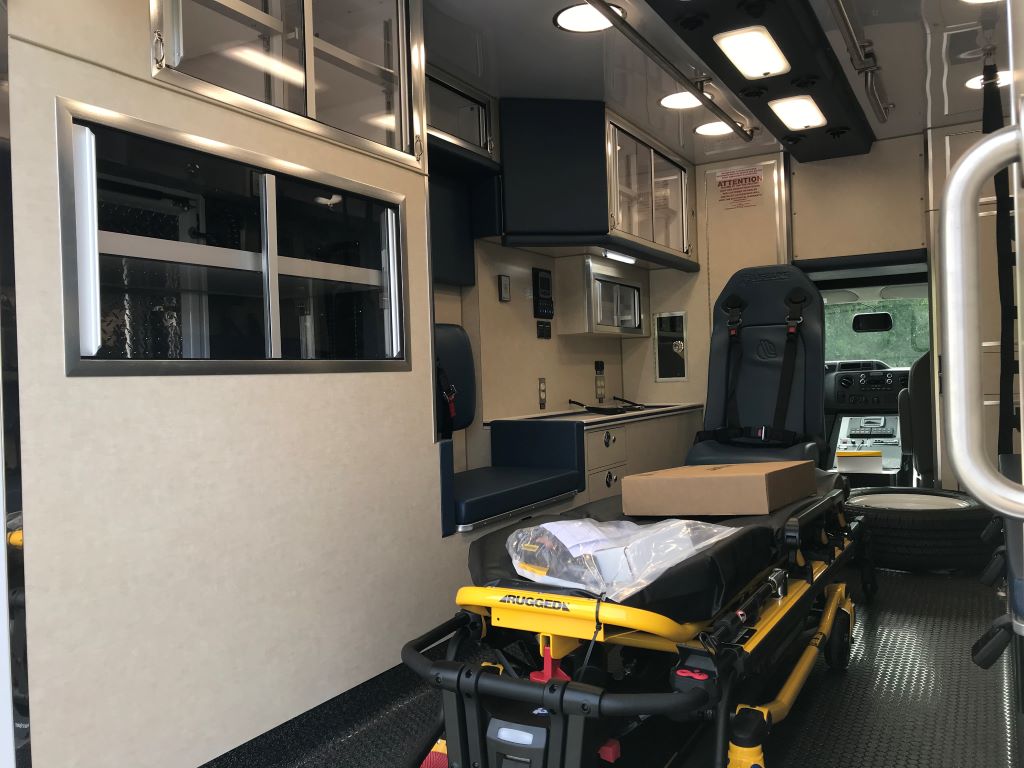 AE-Crandall-Life-Line-Ambulance-14