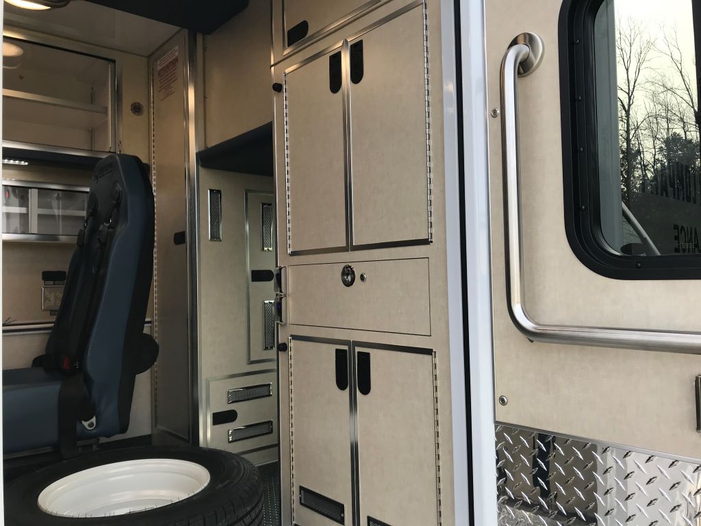 AE-Crandall-Life-Line-Ambulance-16