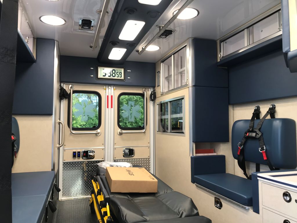 AE-Crandall-Life-Line-Ambulance-19