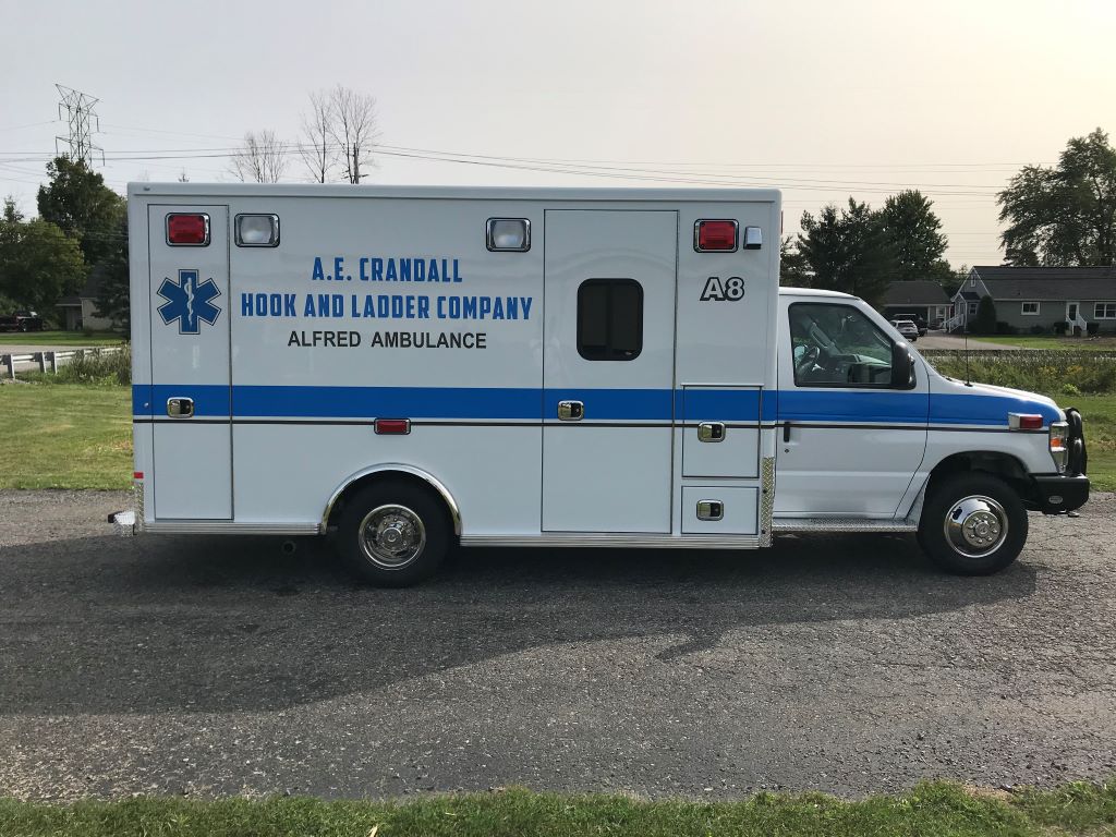 AE-Crandall-Life-Line-Ambulance-7