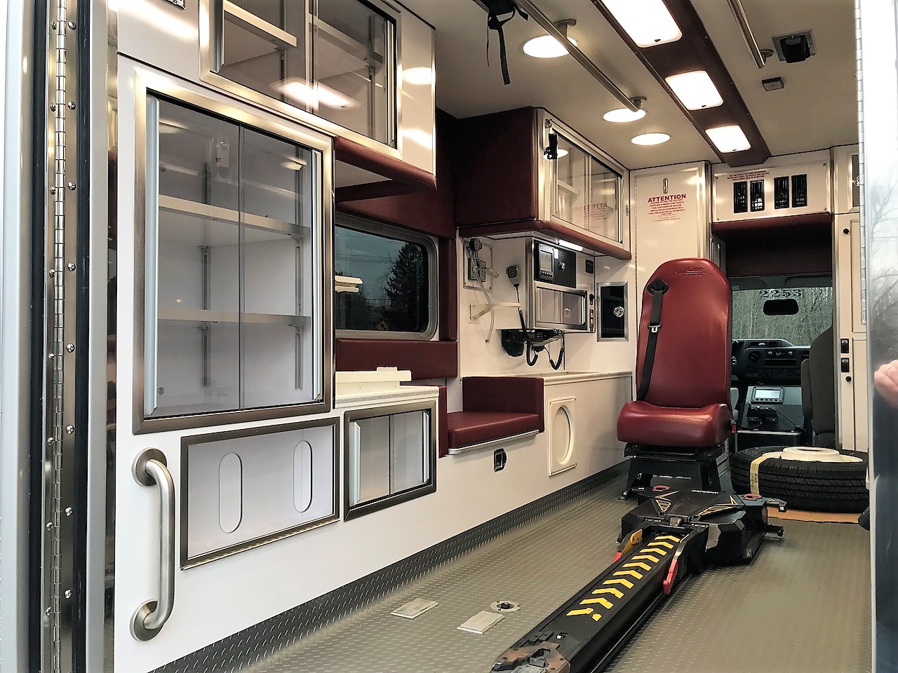 Cambridge-Life-Line-Ambulance-17
