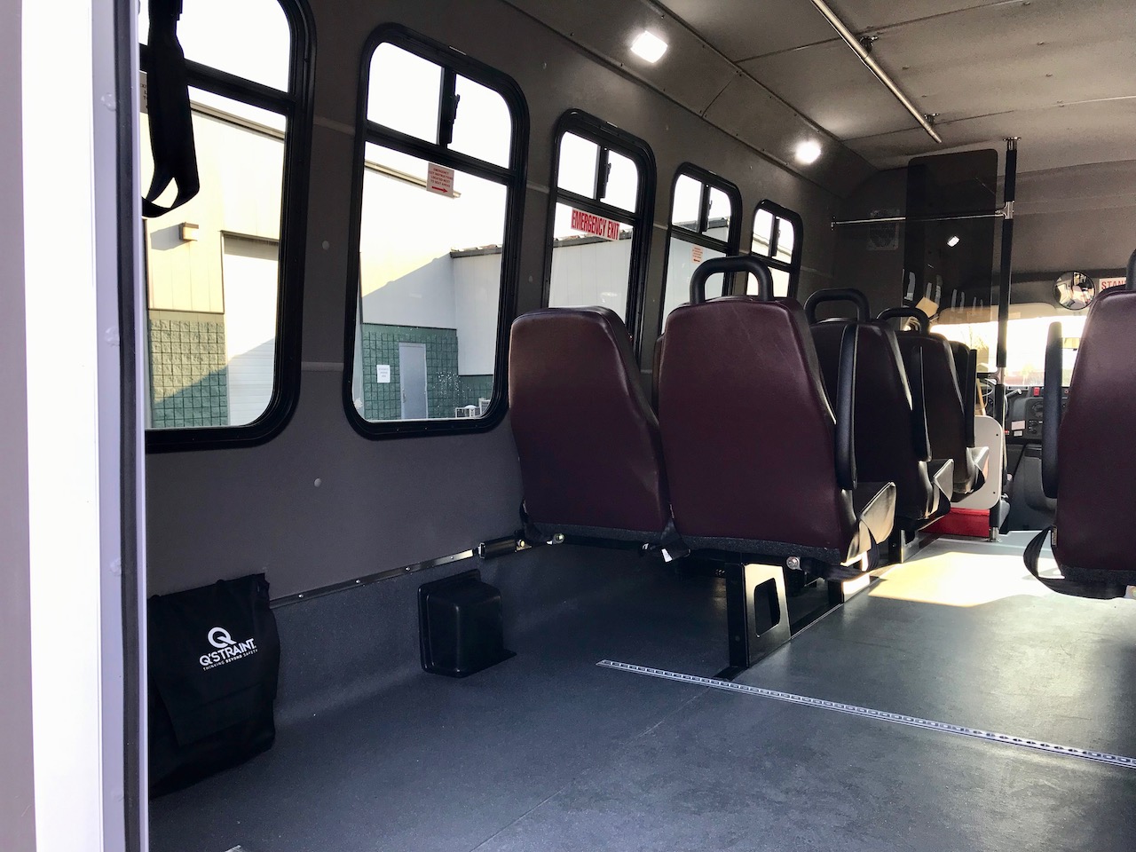 Diamond Coach - Corvus Bus - 11