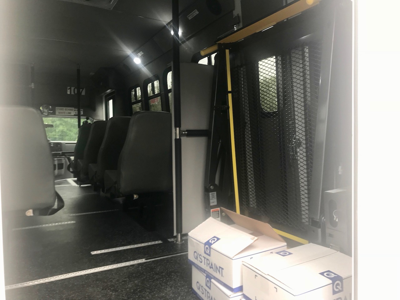 Diamond Coach - Corvus Bus - 12