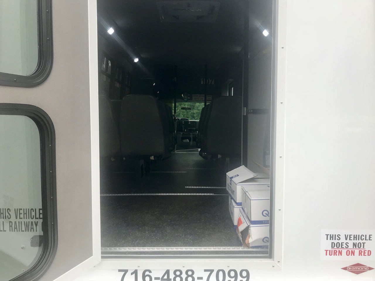 Diamond Coach - Corvus Bus - 9