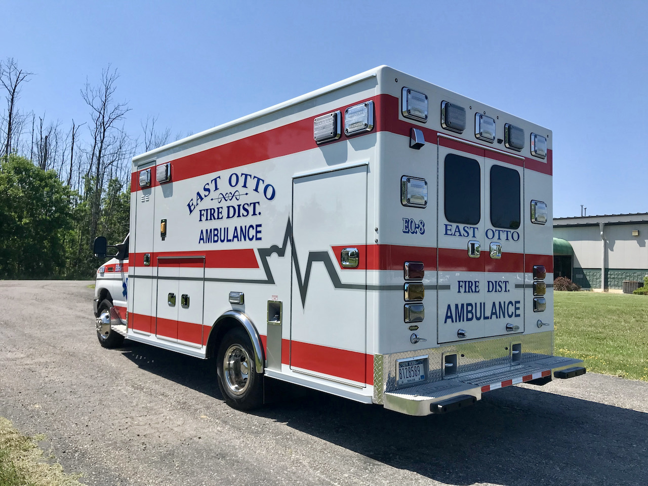 East-Otto-Medix-Ambulance-1