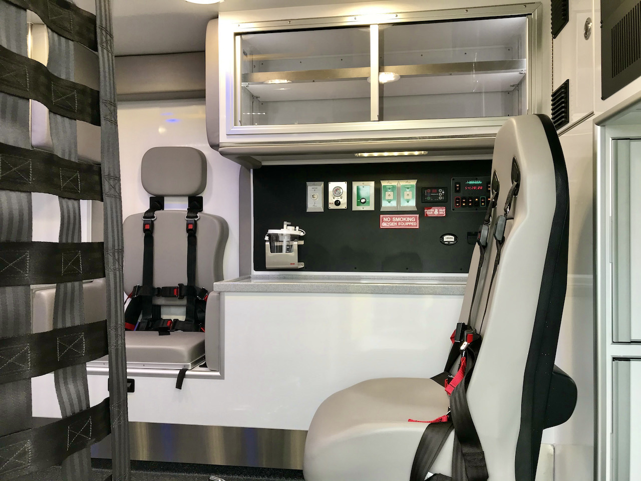 East-Otto-Medix-Ambulance-14