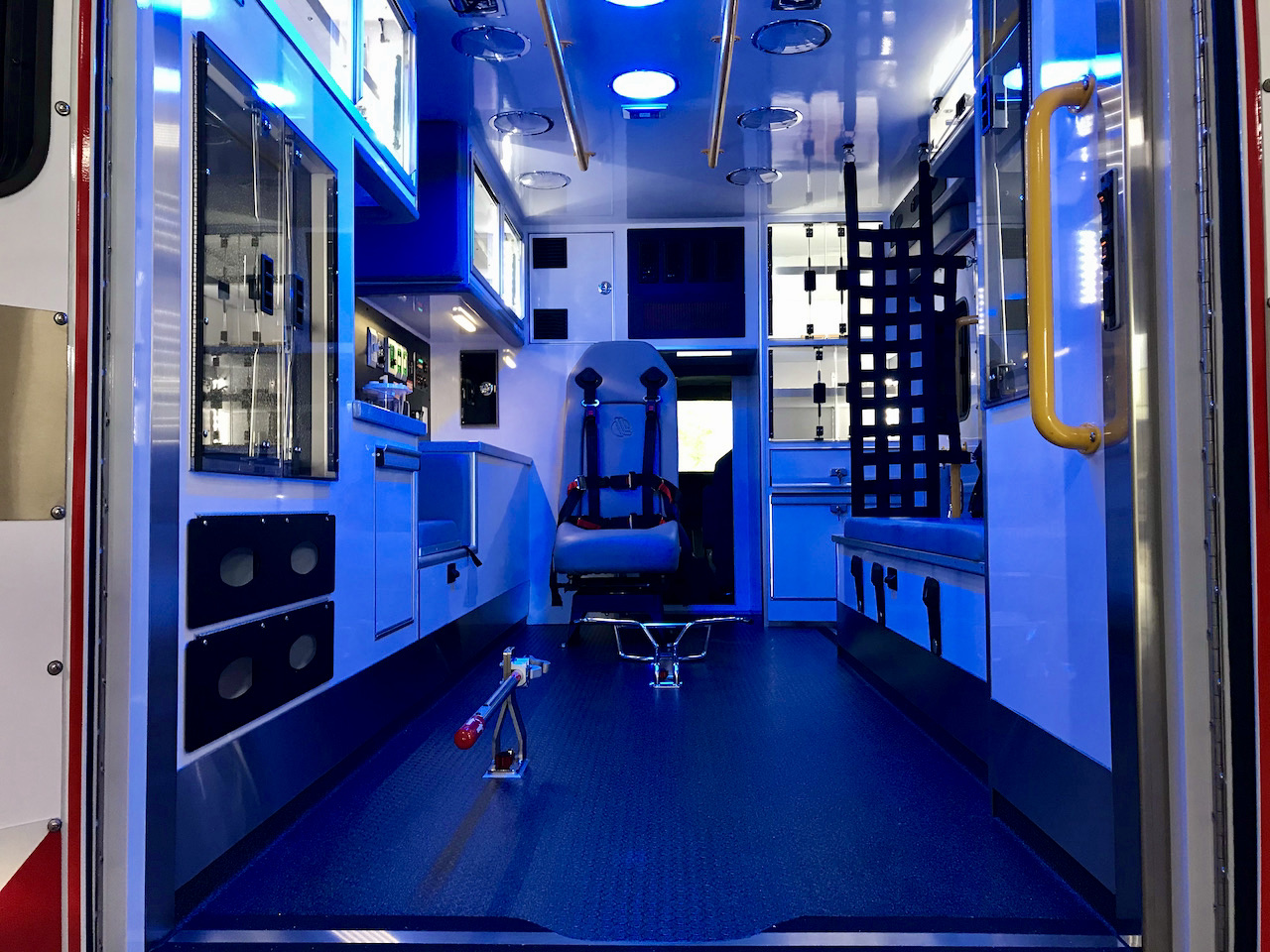 East-Otto-Medix-Ambulance-19