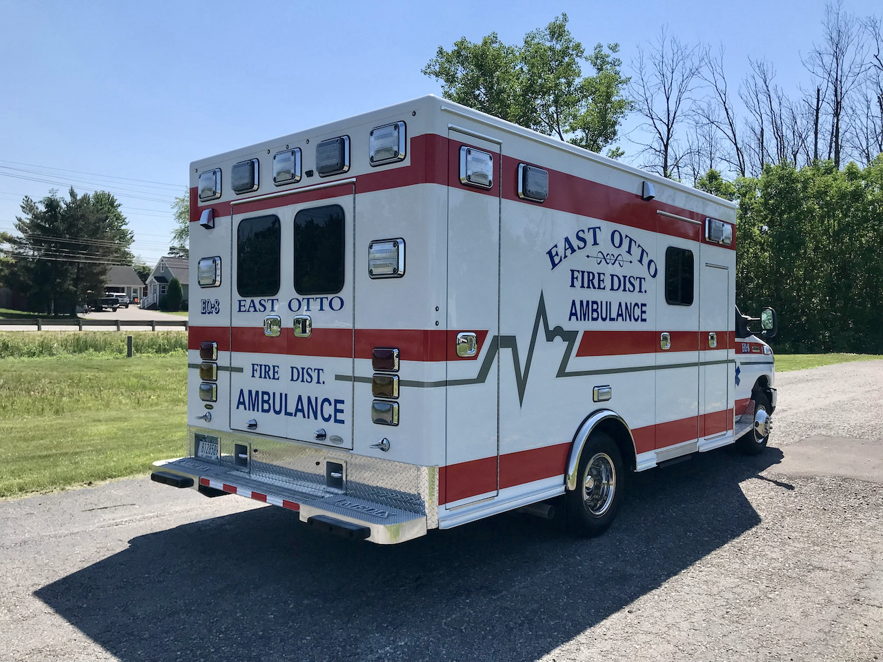 East-Otto-Medix-Ambulance-7