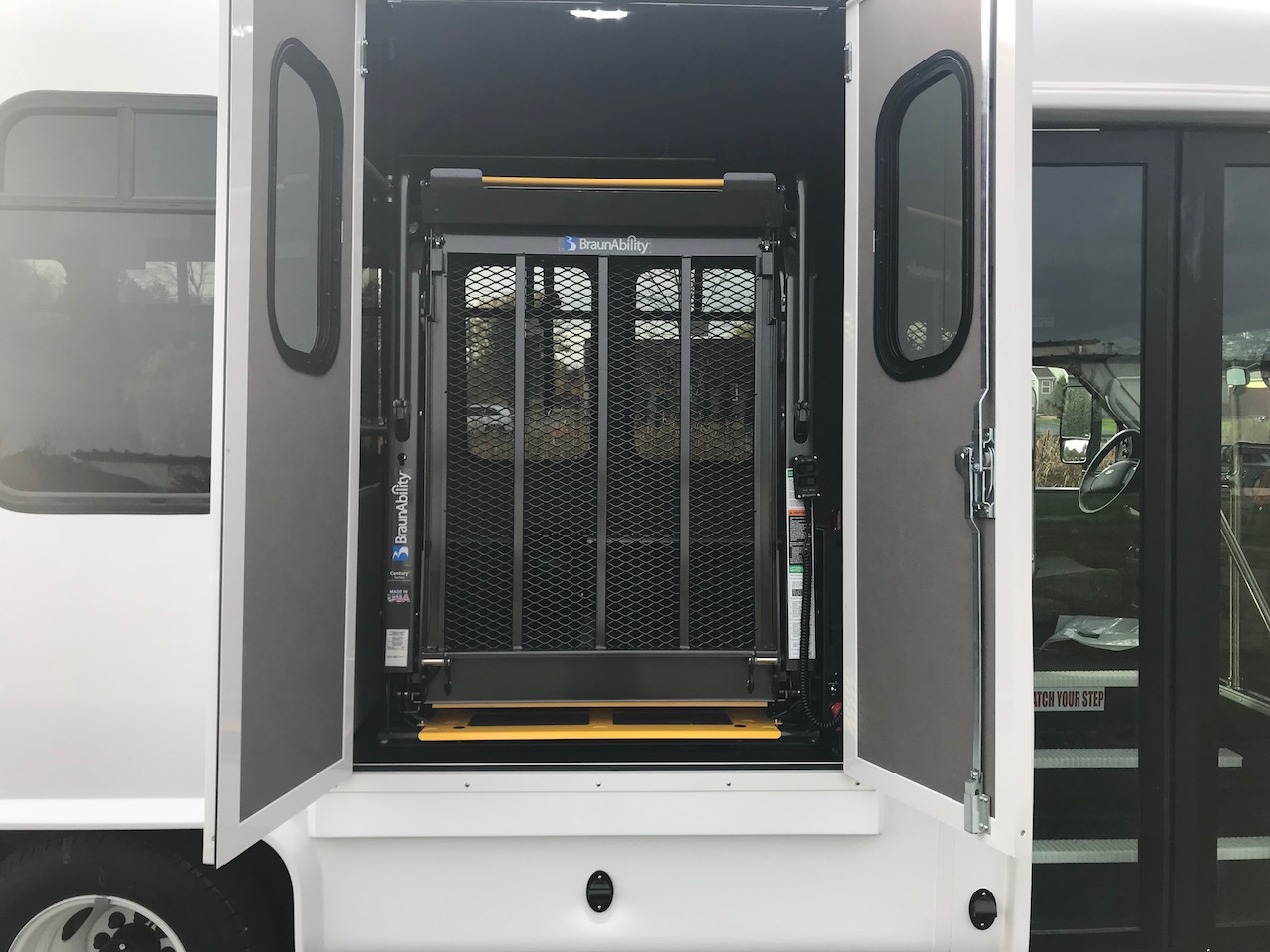 Diamond Coach Paratransit - Fanciscan Sisters - 10