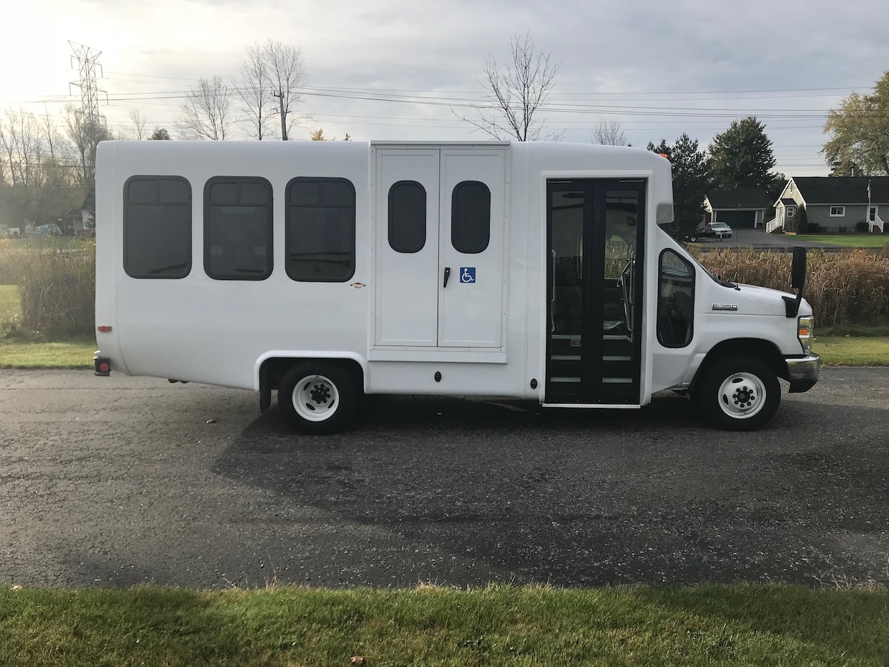 Diamond Coach Paratransit - Fanciscan Sisters - 5