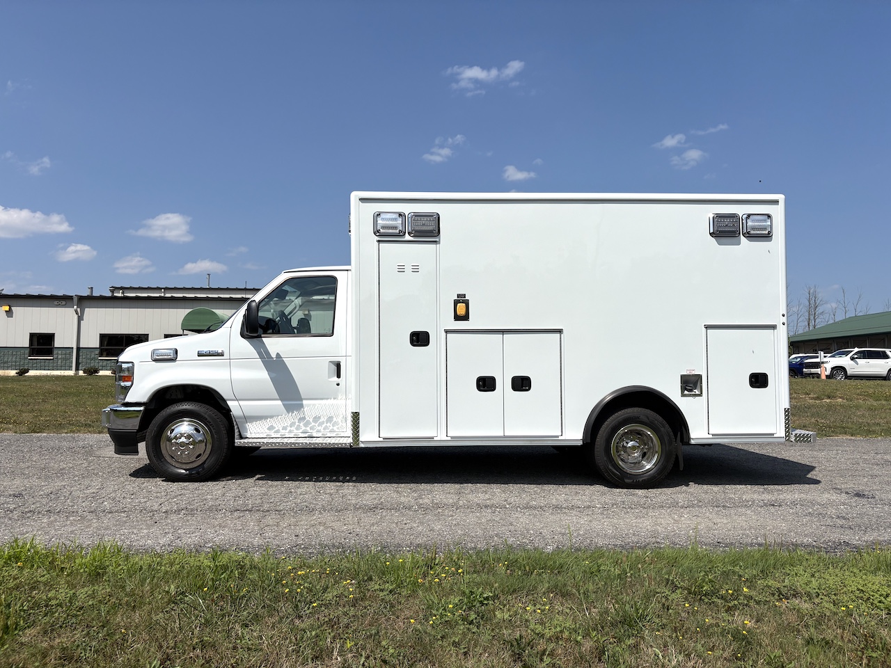 Medix-Stock-Ambulance-1