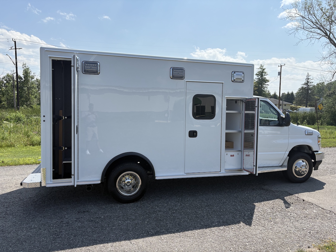 Medix-Stock-Ambulance-11