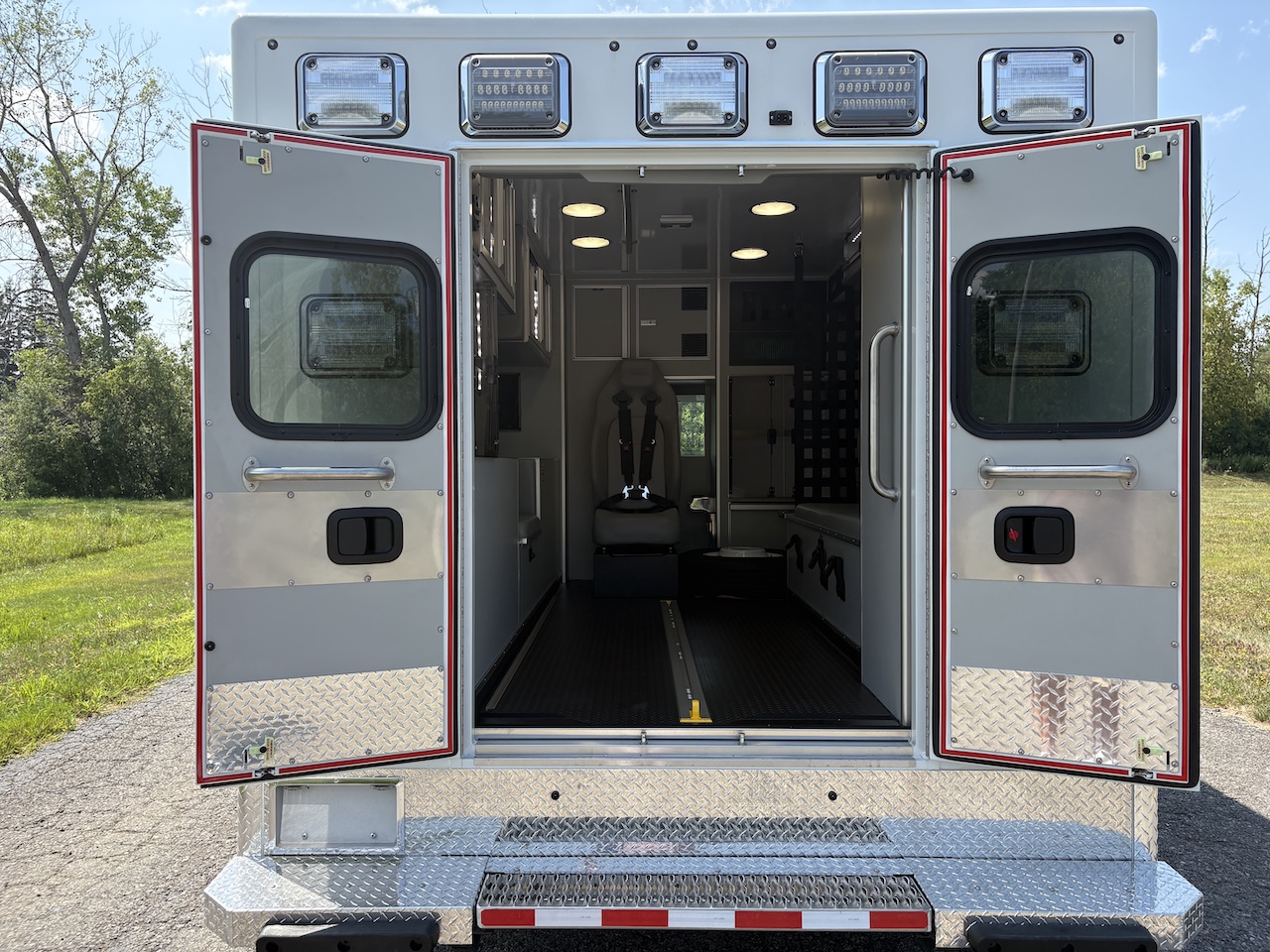 Medix-Stock-Ambulance-12