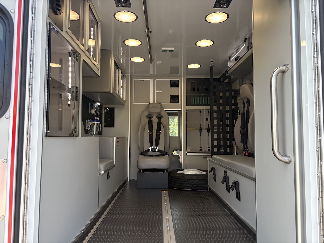 Medix-Stock-Ambulance-13