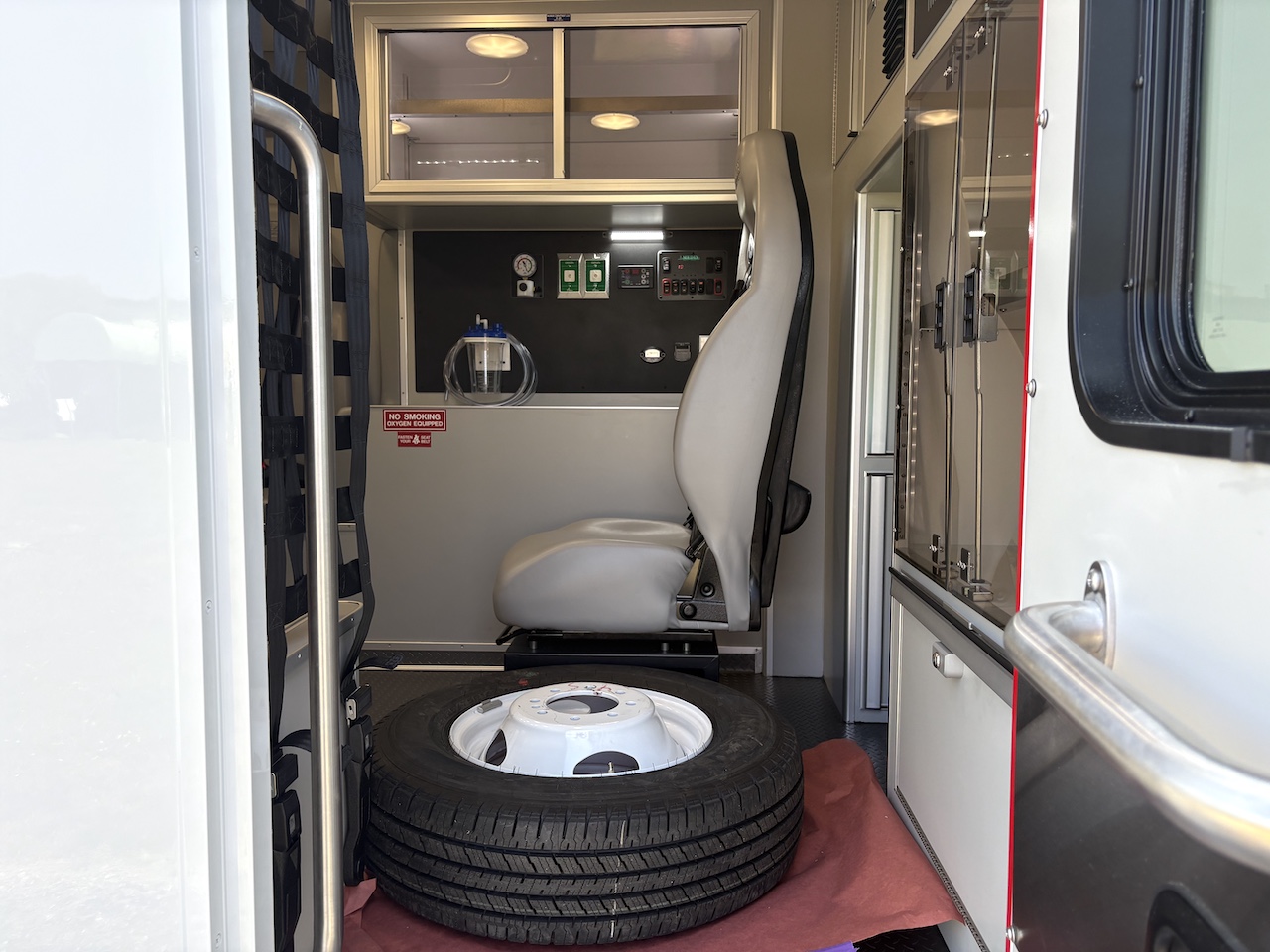 Medix-Stock-Ambulance-18
