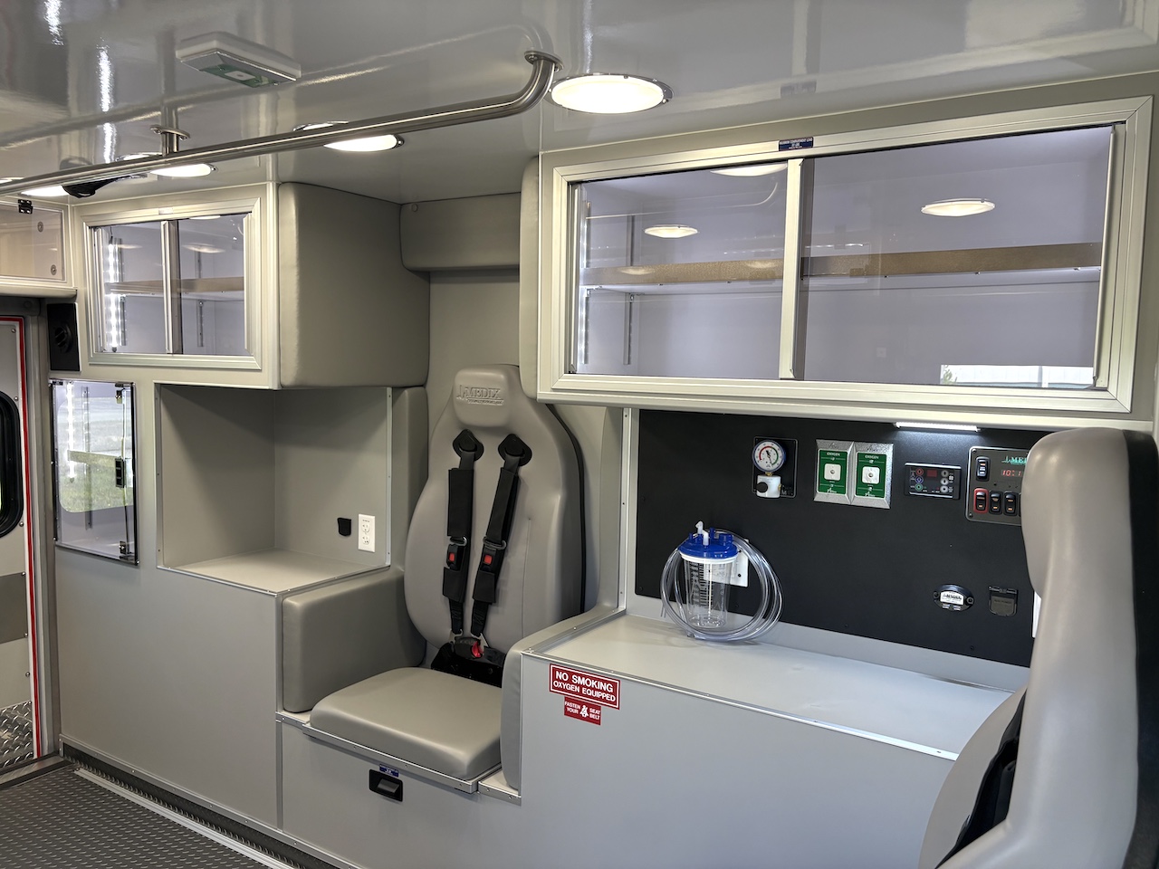 Medix-Stock-Ambulance-19