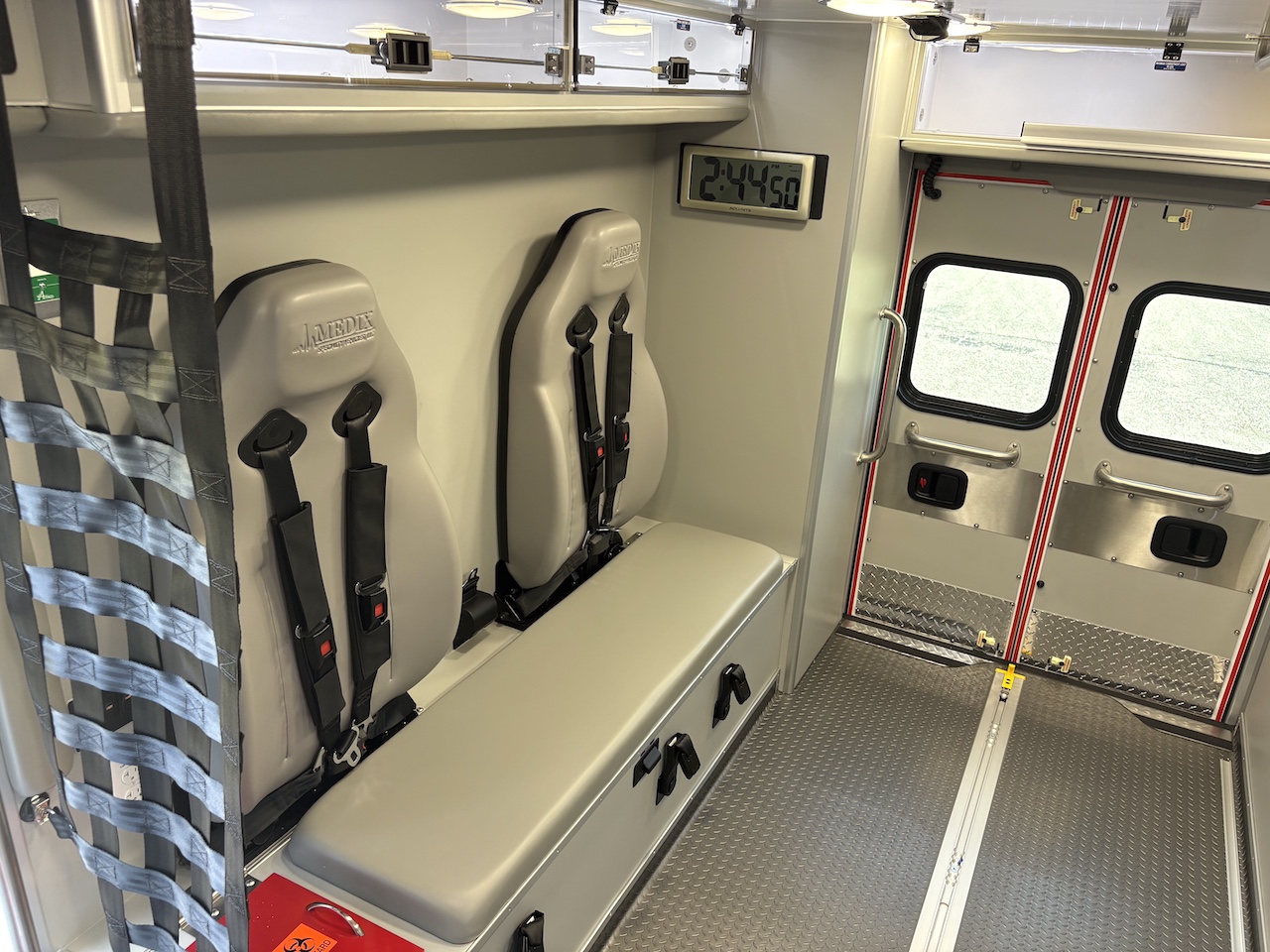 Medix-Stock-Ambulance-21