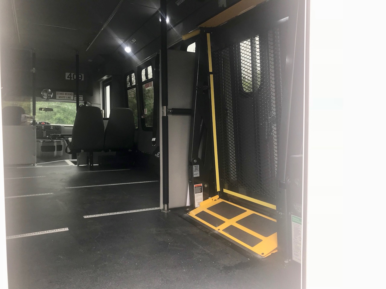 Diamond Coach - Hilltop Industries - 11