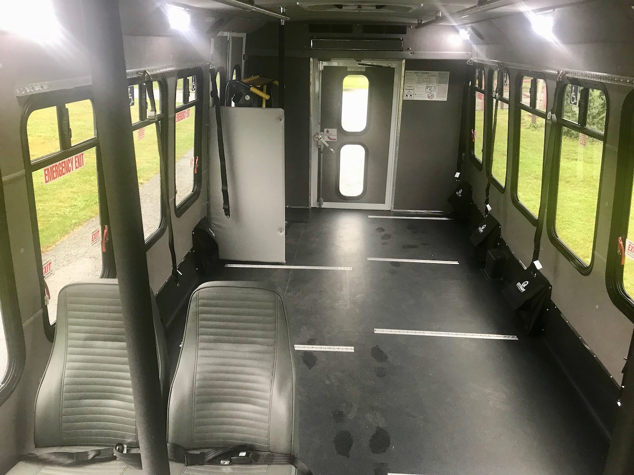 Diamond Coach - Hilltop Industries - 16