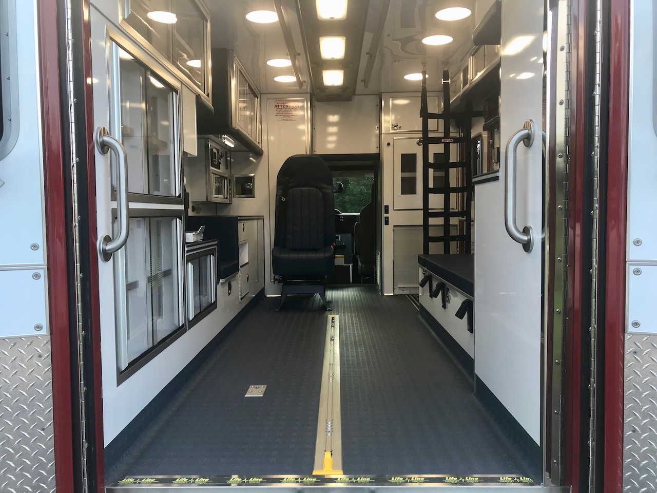 Life Line Ambulance - Lake Shore - 10