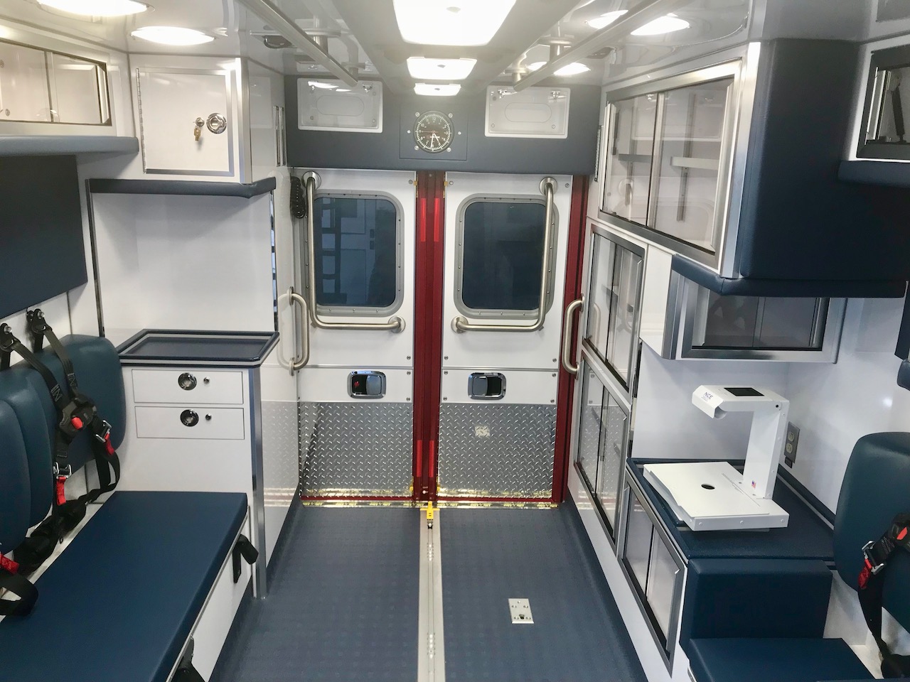 Life Line Ambulance - Lake Shore - 17