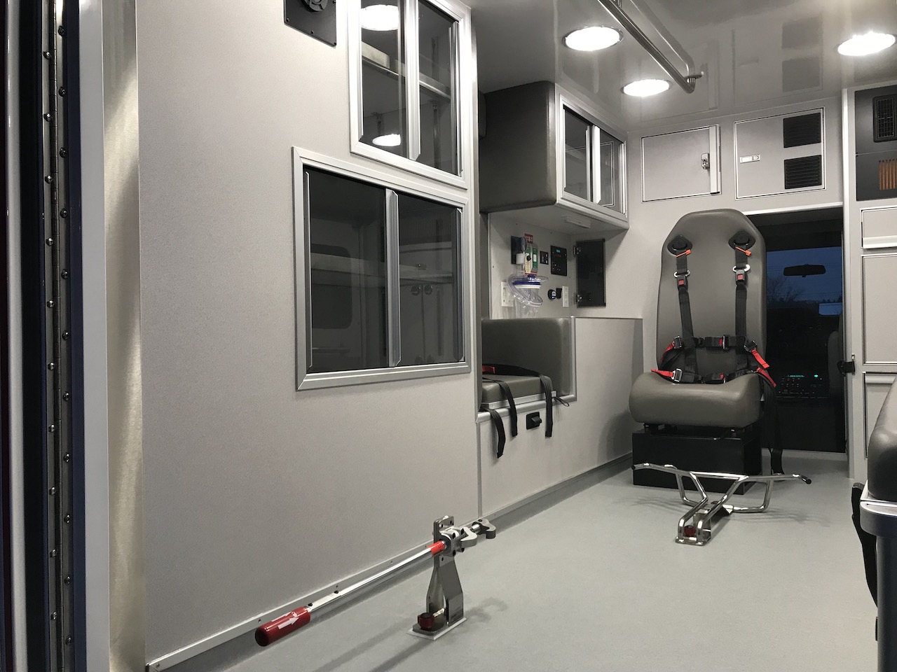 Medix Ambulance - Lyons Ambulance - 10