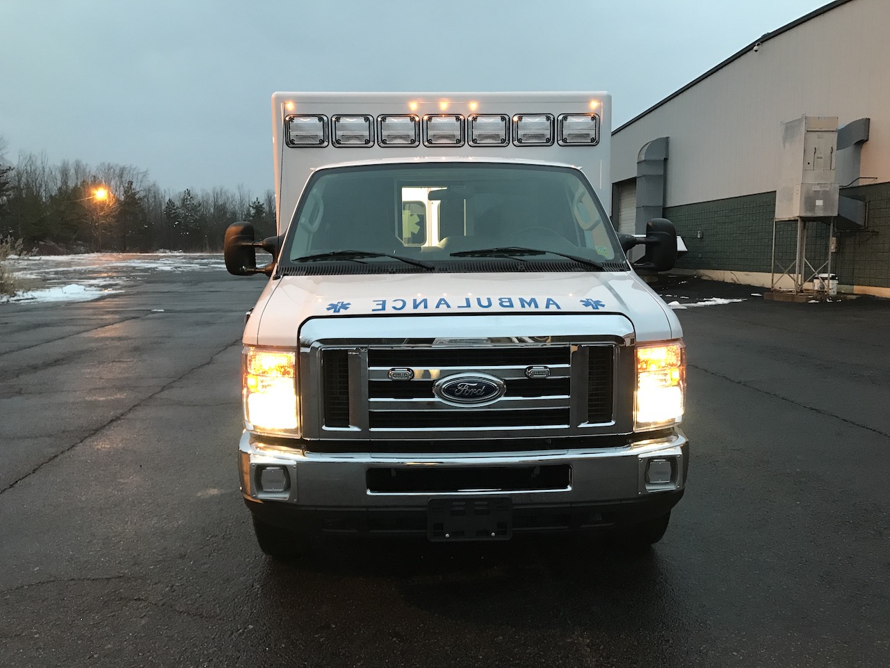 Medix Ambulance - Lyons Ambulance - 3