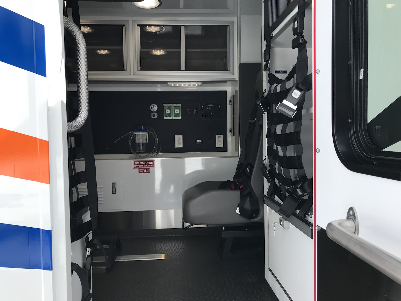 Mercy-Flight-Medix-Ambulance-14