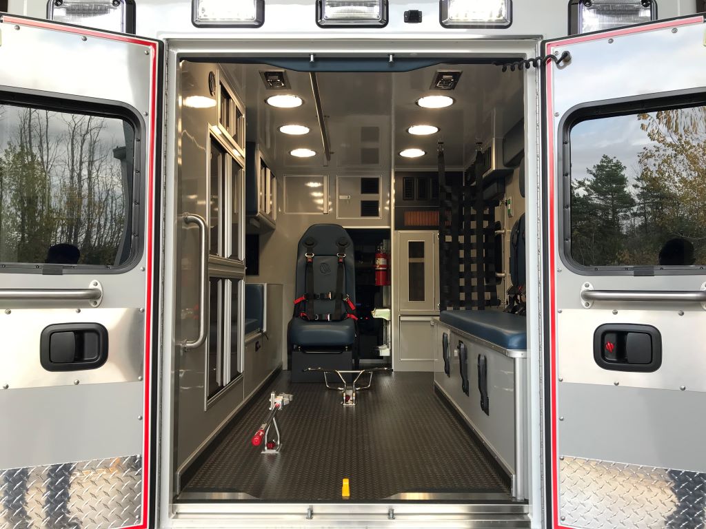 Mercy-Flight-Medix-Ambulance-11