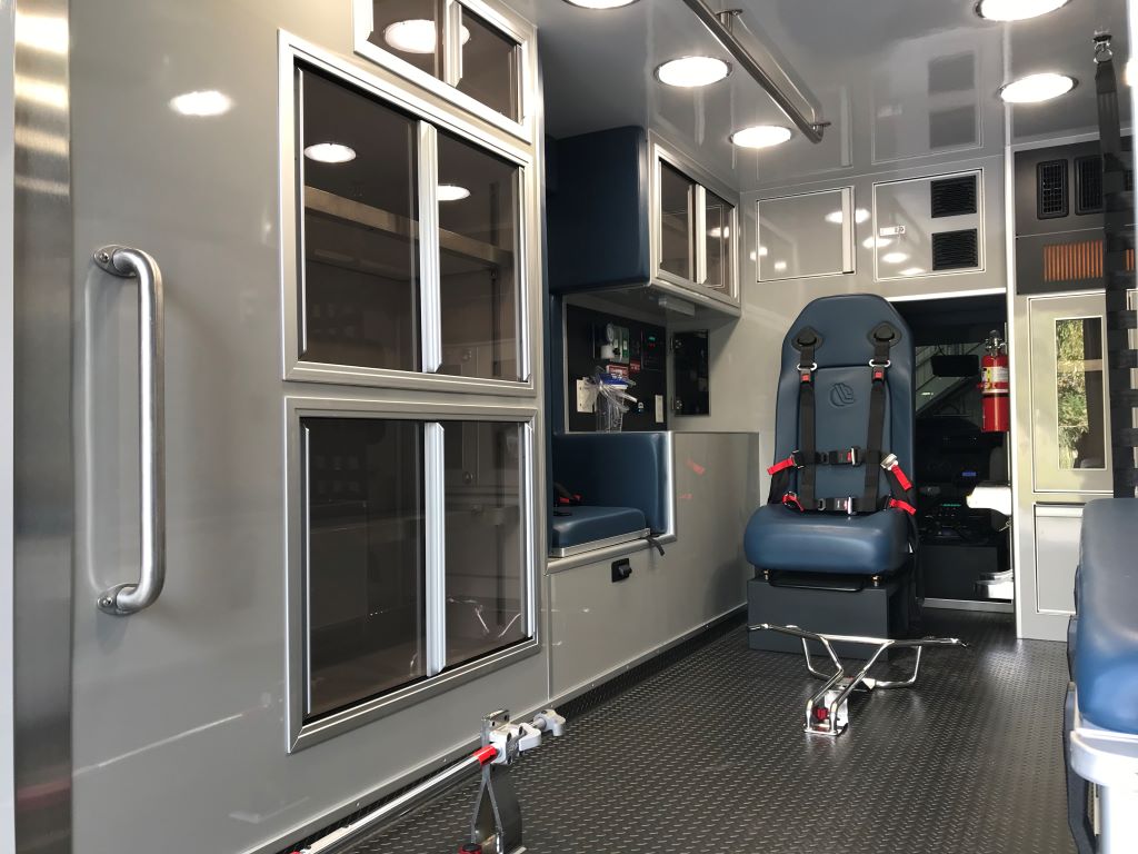 Mercy-Flight-Medix-Ambulance-12