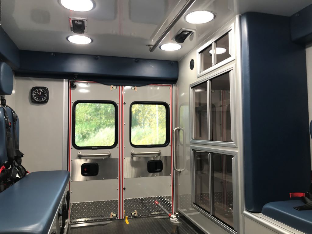 Mercy-Flight-Medix-Ambulance-18