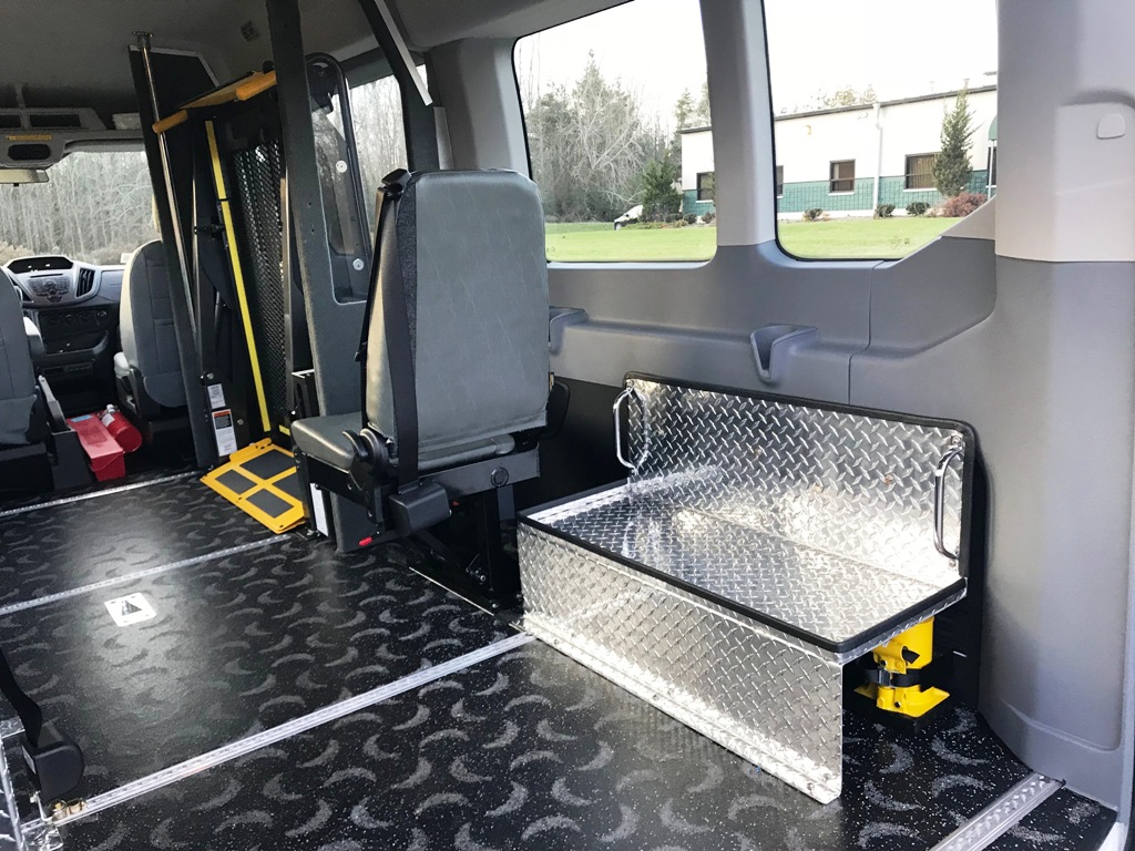 Monroe Ambulance - Paratransit stretcher van - 11