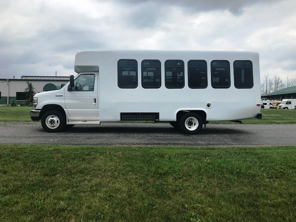 Diamond Coach Paratransit - Monroe ARC - 1
