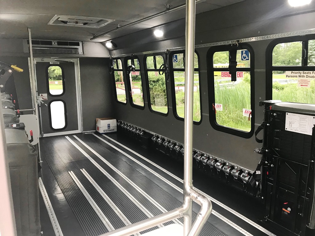 Diamond Coach Paratransit - Monroe ARC - 17